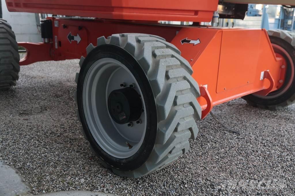 JLG EC520AJ Съчленени стрелови подемници