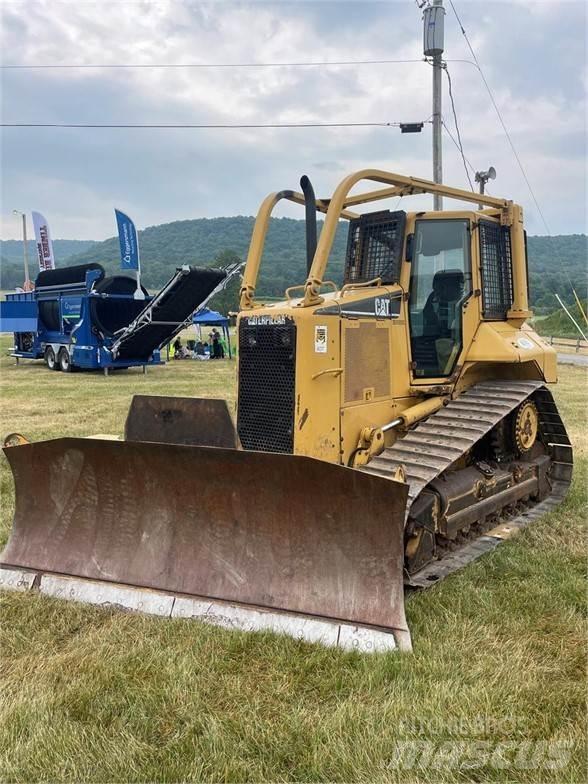 CAT D5N Верижни булдозери
