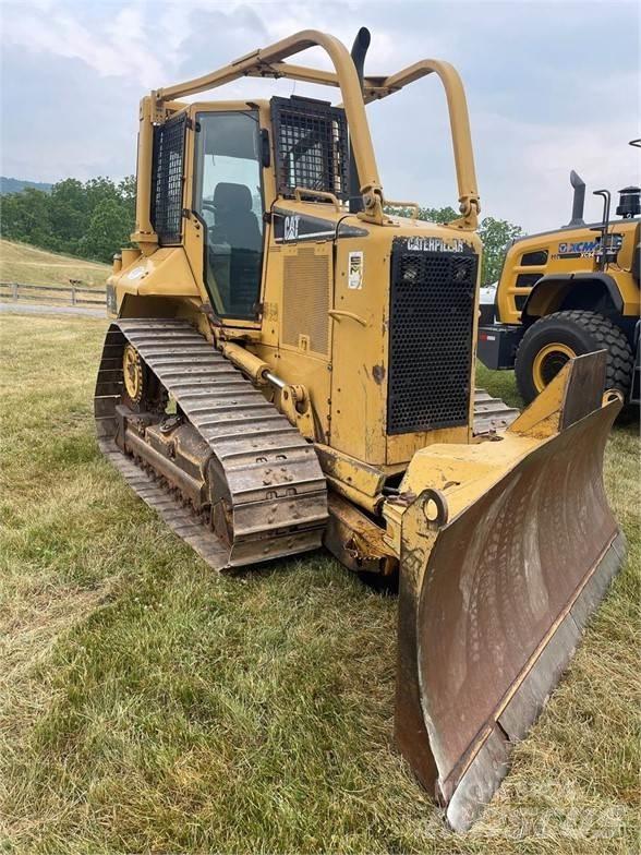 CAT D5N Верижни булдозери
