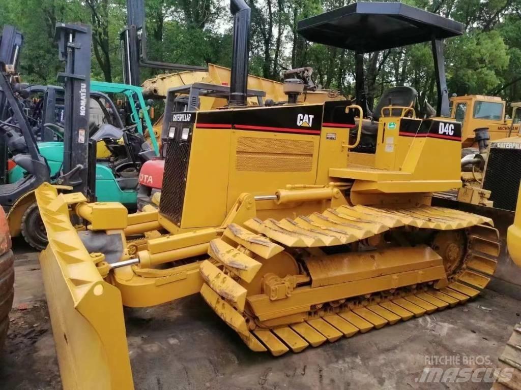 CAT D 4 C Верижни булдозери
