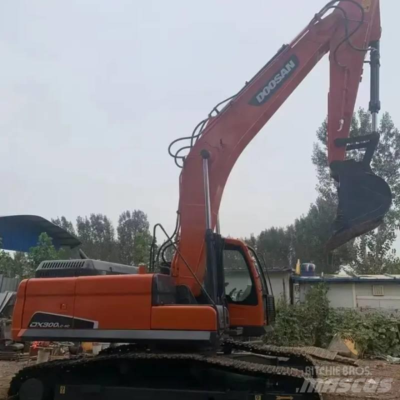 Doosan DX 300 Верижен екскаватор