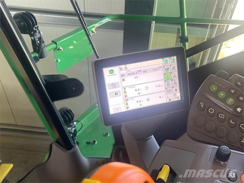 John Deere 8200i Самоходни фуражири