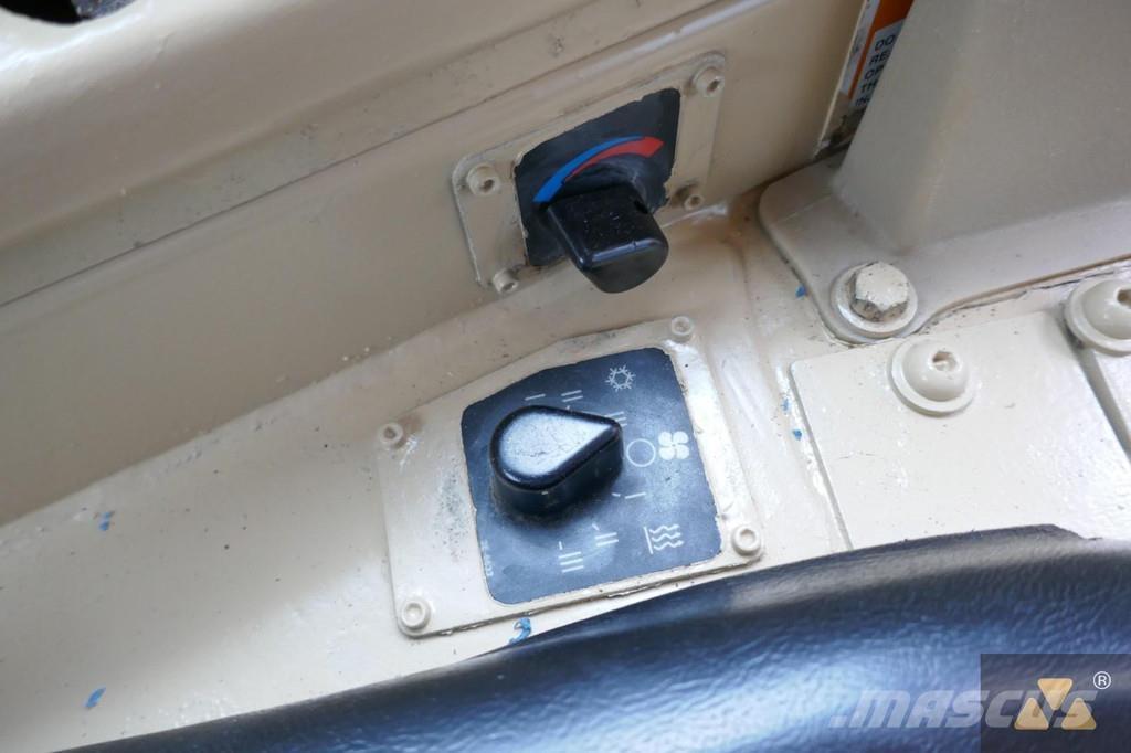 CAT D9R Верижни булдозери
