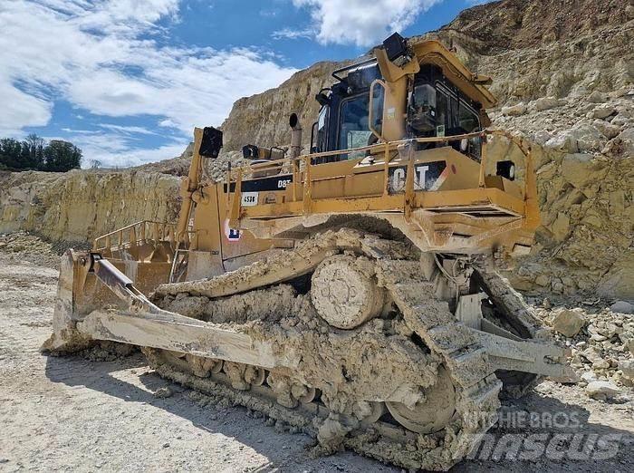 CAT D8T Верижни булдозери
