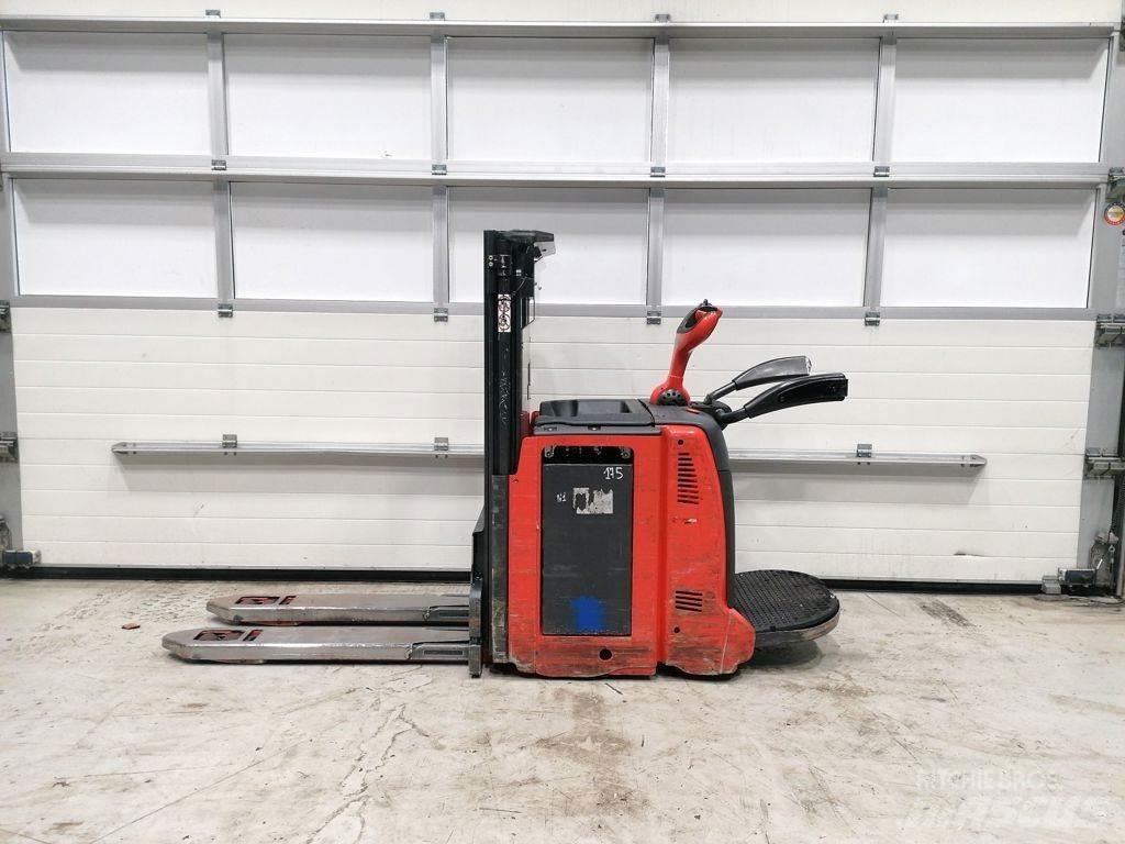 Linde D12AP Колички високоповдигачи с теглич