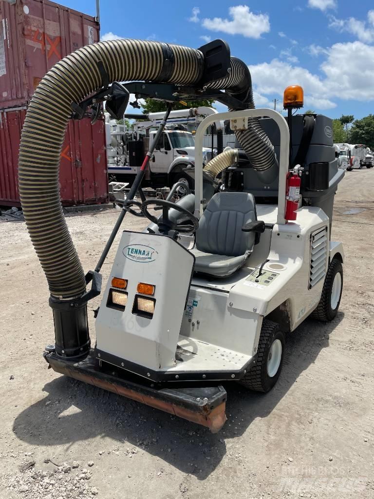 Tennant ATLV4300 Автоматични метачки с четки