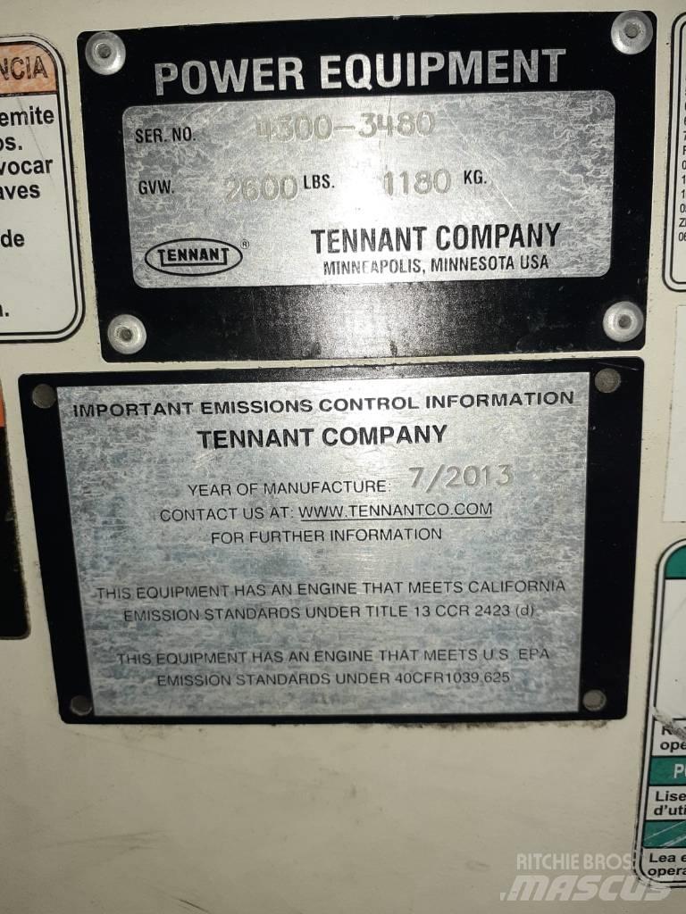 Tennant ATLV4300 Автоматични метачки с четки
