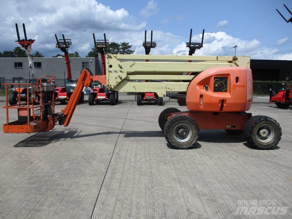 JLG 450 AJ (193) Компактни самоходни стрелови подемници
