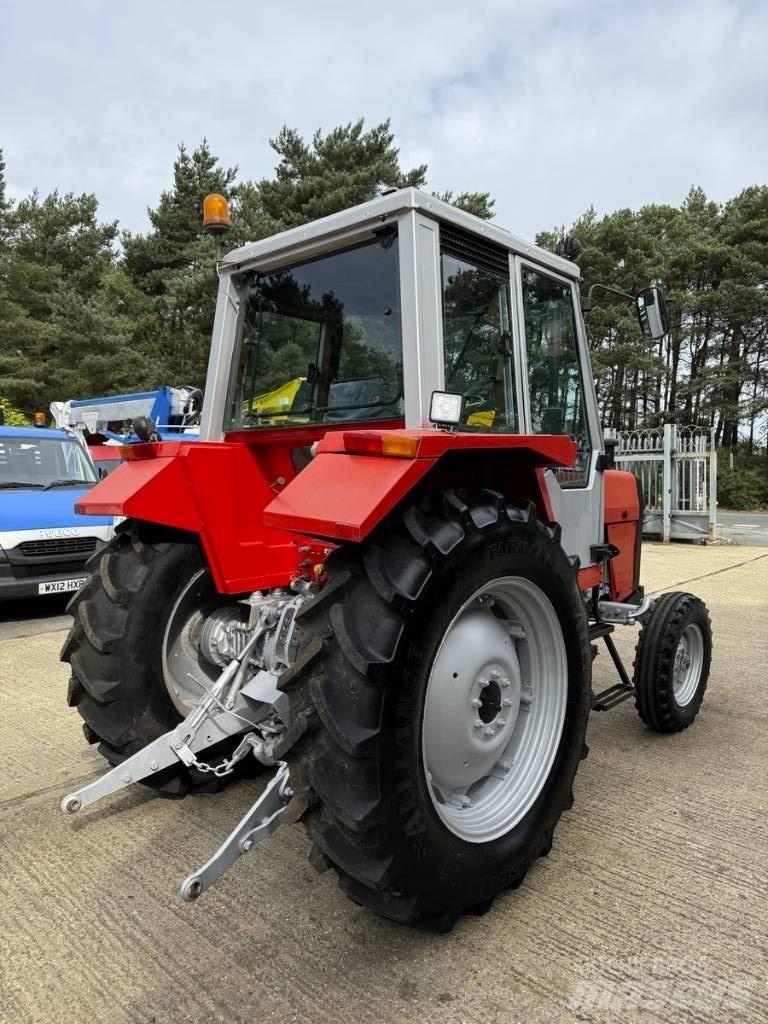 Massey Ferguson 690 Трактори