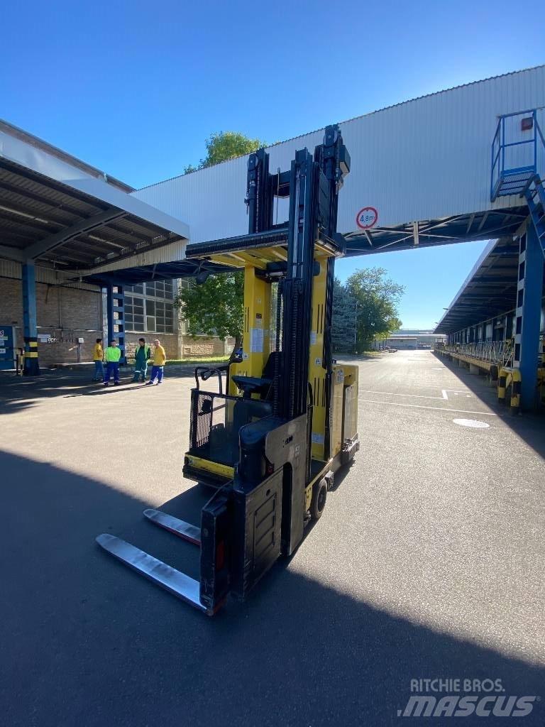 Hyster C1.0 Високоповдигачи за работа в тесни коридори