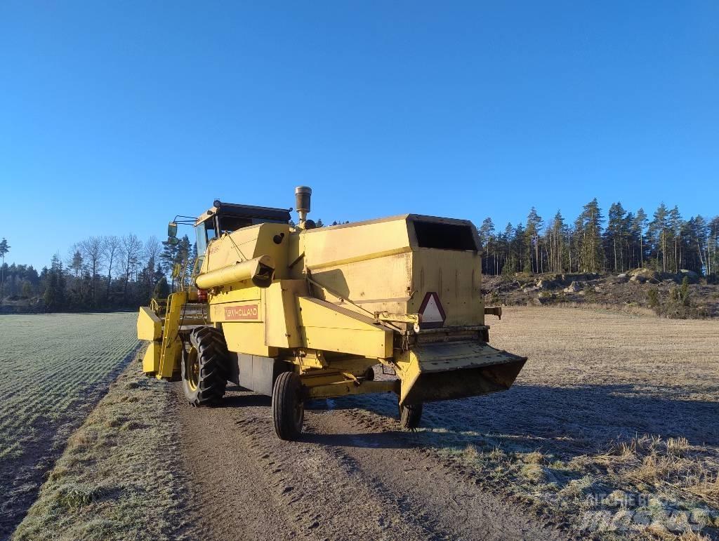 New Holland 8030 Комбайни