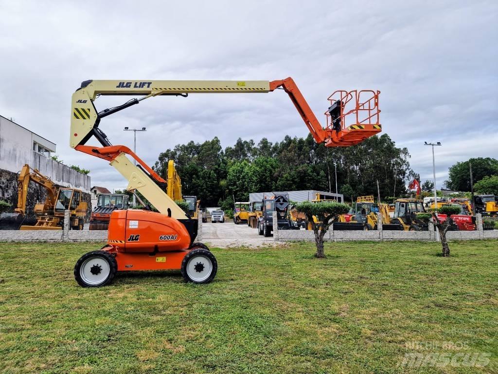 JLG 600 AJ Съчленени стрелови подемници