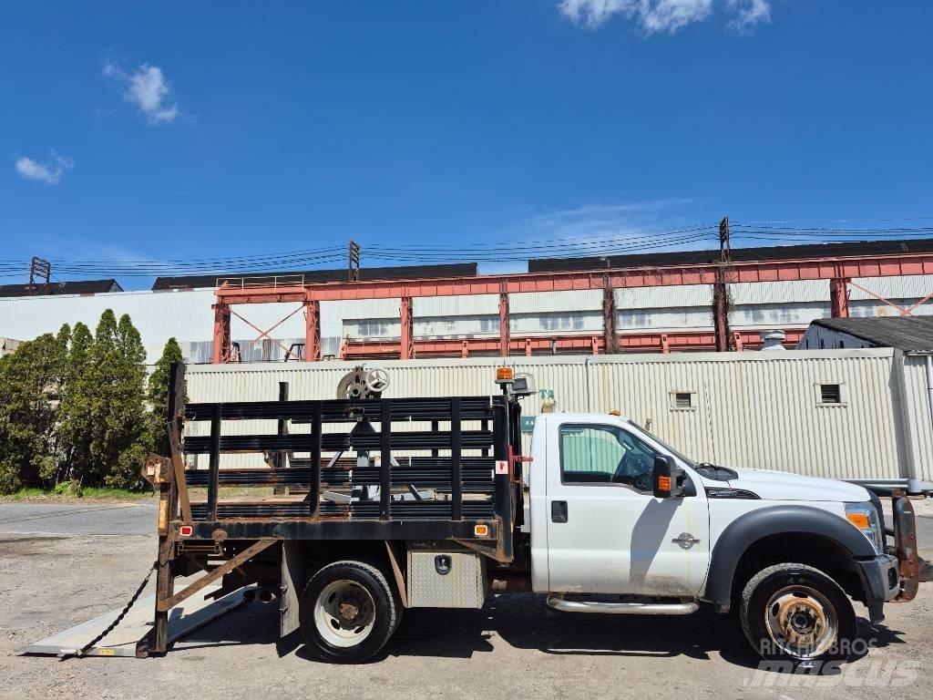 Ford F 550 Пикапи