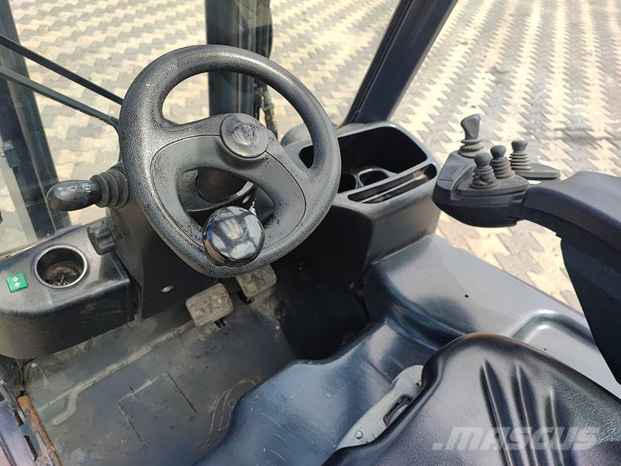 Linde E16C-01 Електрически вилични кари-повдигачи