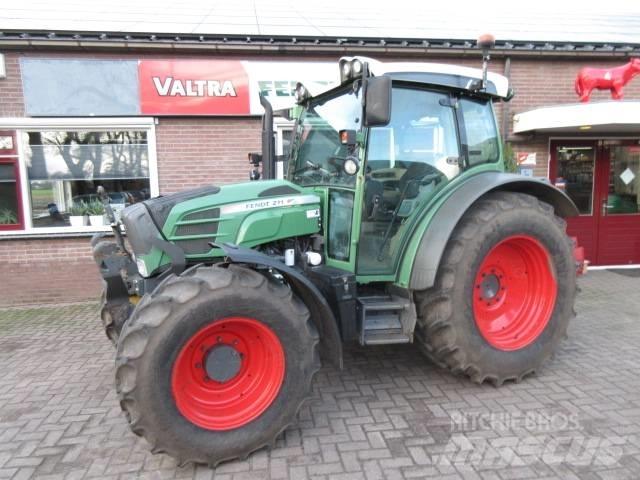 Fendt 211 Vario Трактори