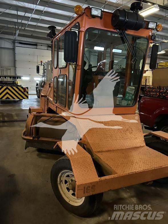 Broce KR350 Автоматични метачки с четки