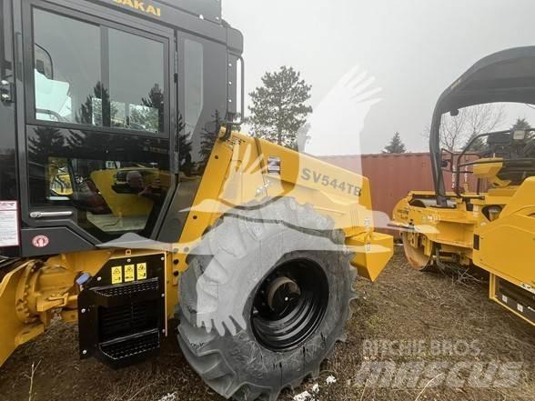 Sakai SV544T Еднобарабанни ролки

