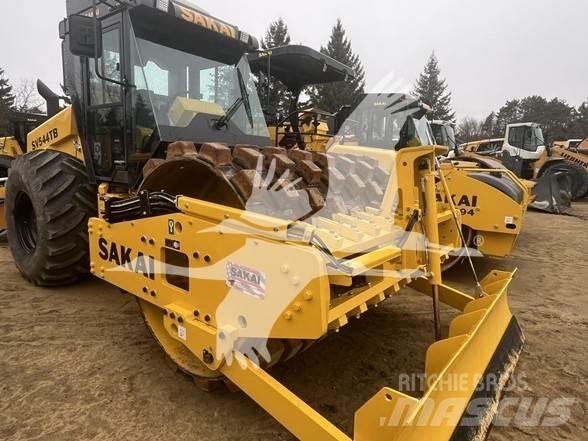 Sakai SV544T Еднобарабанни ролки
