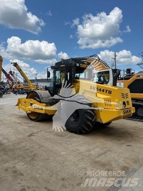 Sakai SV544TB Еднобарабанни ролки
