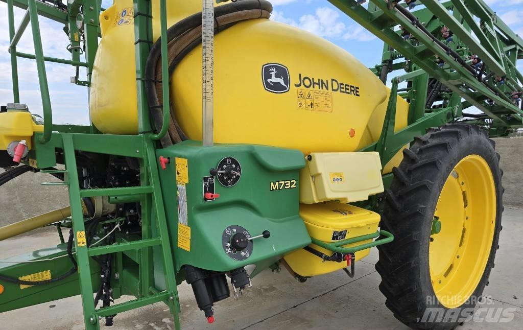 John Deere M 732 Прикачни пръскачки
