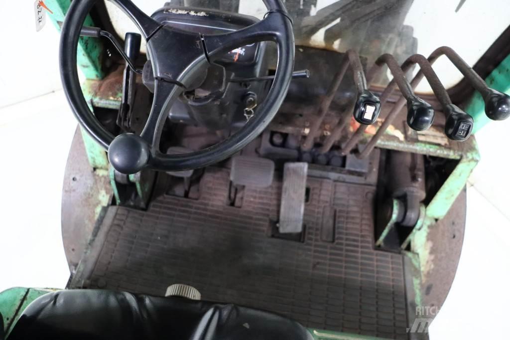 Mitsubishi FD45K2 Дизелови камиони