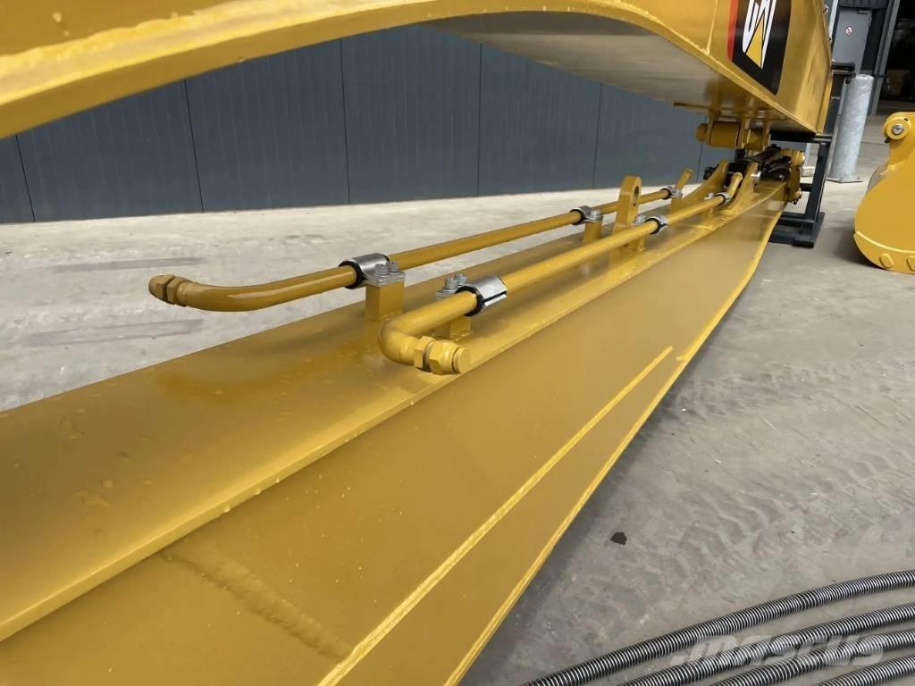 CAT 323E 15m Set Товарачи със заден ескаватор
