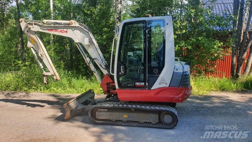 Takeuchi TB235 Мини екскаватори < 7 т