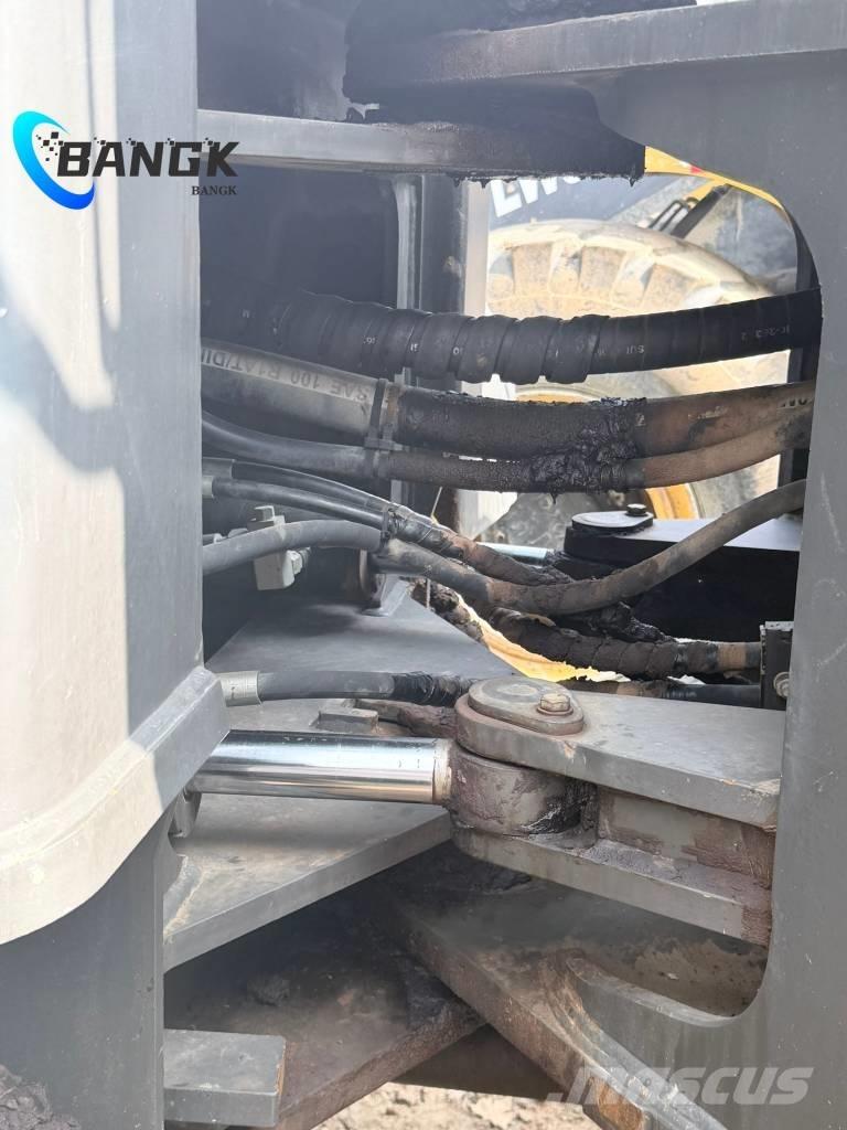 SDLG L 953 Колесни товарачи