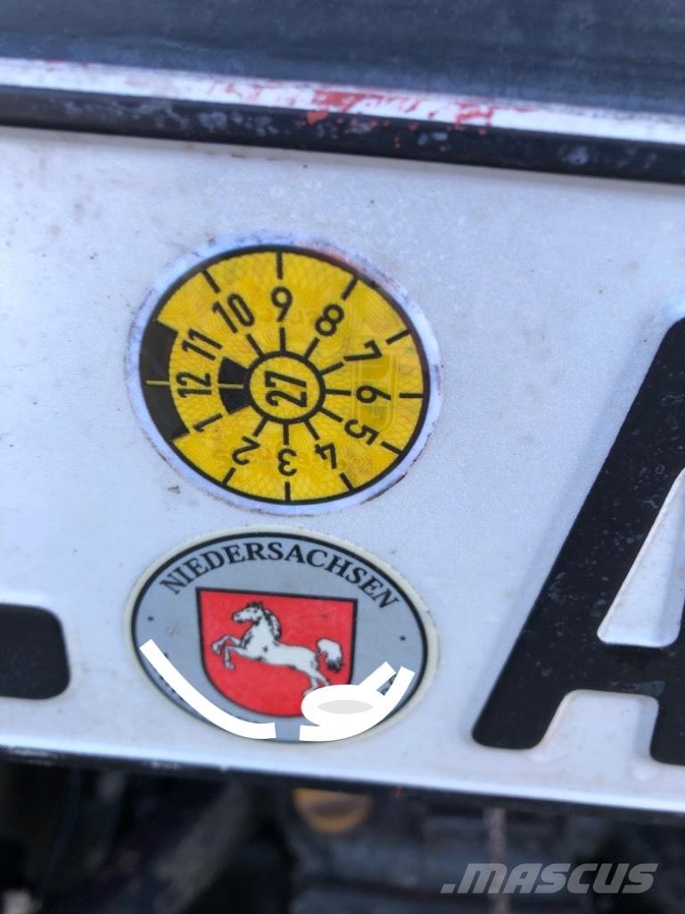 Shibaura ST 330 HST Компактни трактори