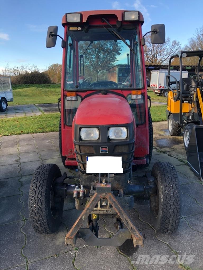 Shibaura ST 330 HST Компактни трактори