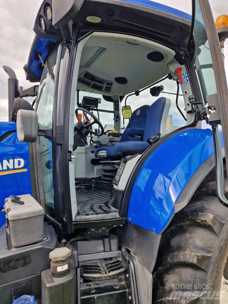 New Holland T 7.210 Трактори