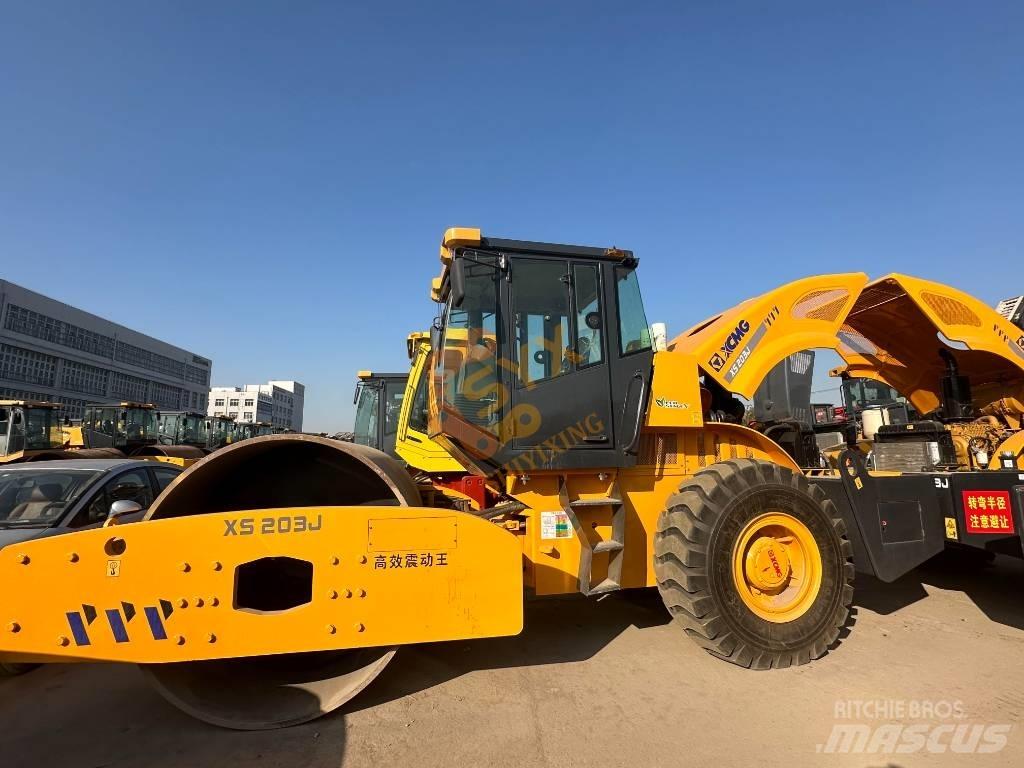 XCMG XS 203 J Еднобарабанни ролки
