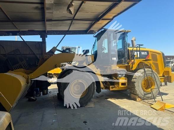 CAT 962L Колесни товарачи