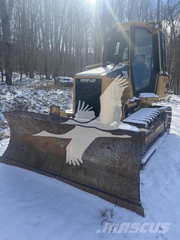 CAT D4G XL Верижни булдозери

