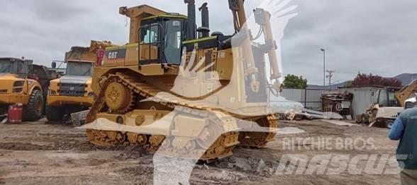 CAT D8T Верижни булдозери
