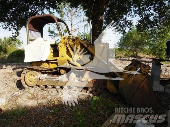 John Deere 450 Верижен товарач