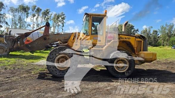 Volvo L120E Колесни товарачи