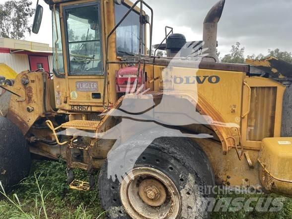 Volvo L120E Колесни товарачи