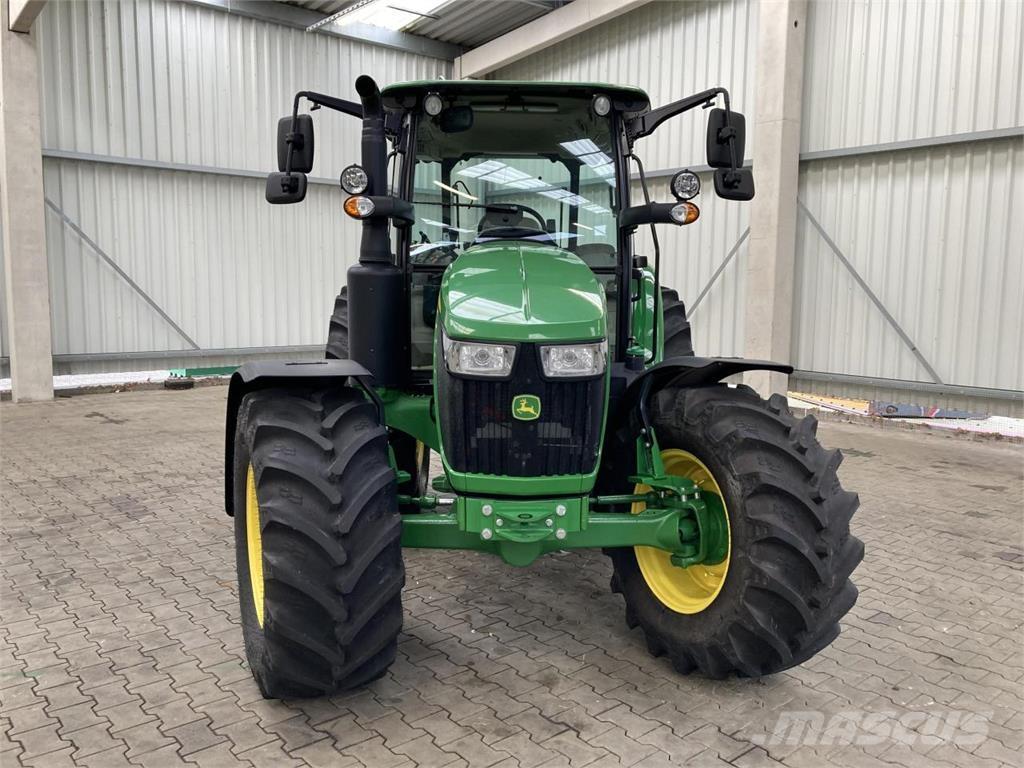 John Deere 5090M Трактори