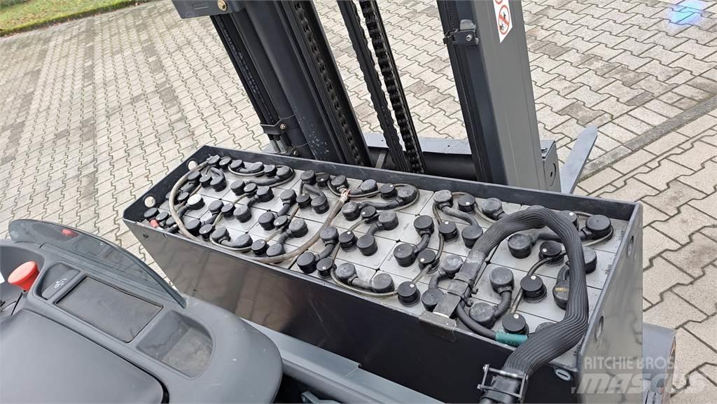 Linde R14 Ретрак/ Високоповдигач с изместване на вилката напред