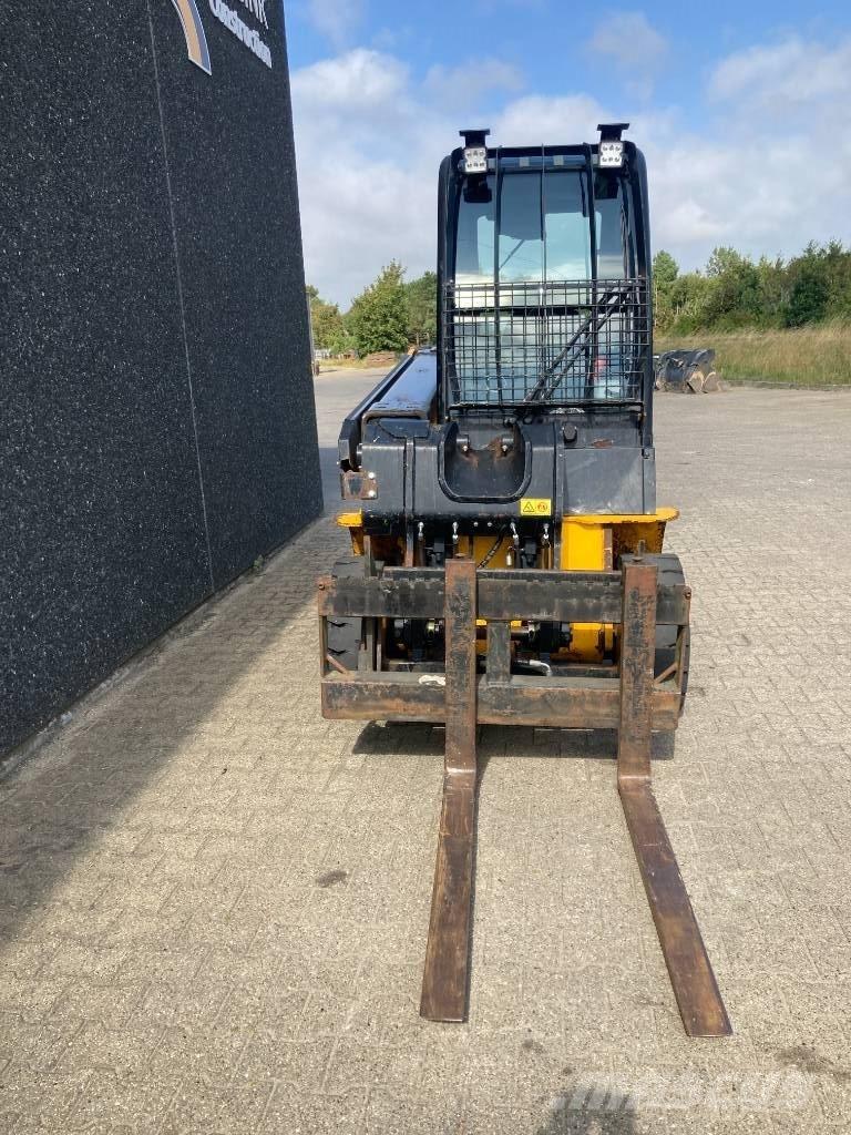 JCB TLT 35 D 4x4 Телескопични товарачи