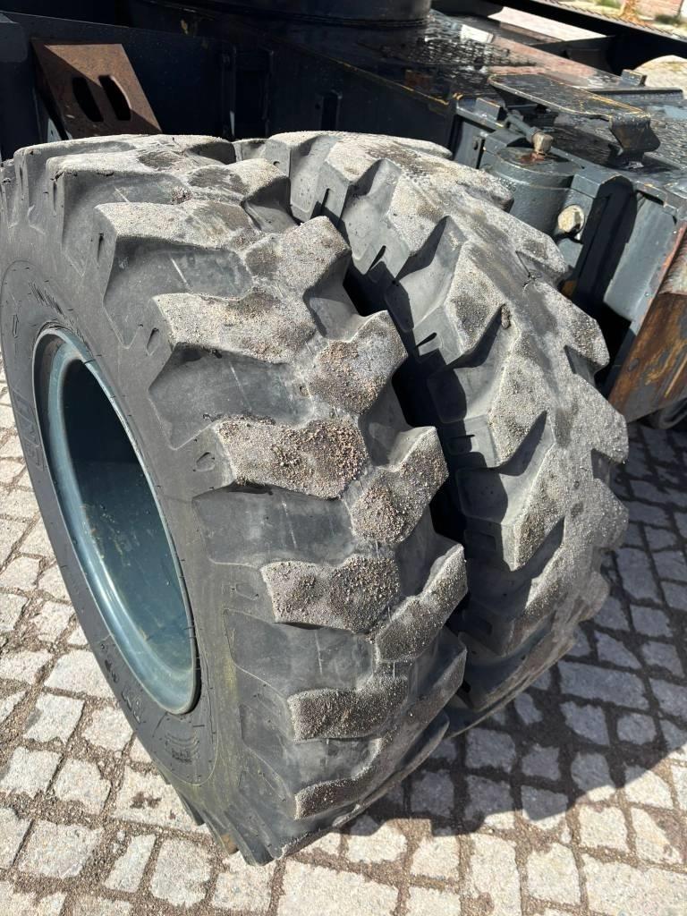 Hyundai 140W-7A Колесни екскаватори