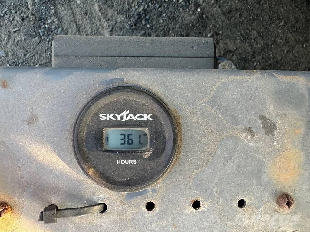 SkyJack SJ 4632 Ножични работни платформи