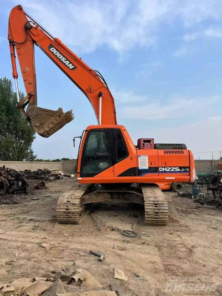 Doosan DH 225 LC-7 Верижен екскаватор