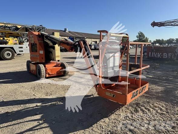 JLG E300AJP Съчленени стрелови подемници