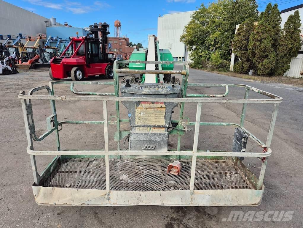 JLG 800 S Телескопични повдигачи
