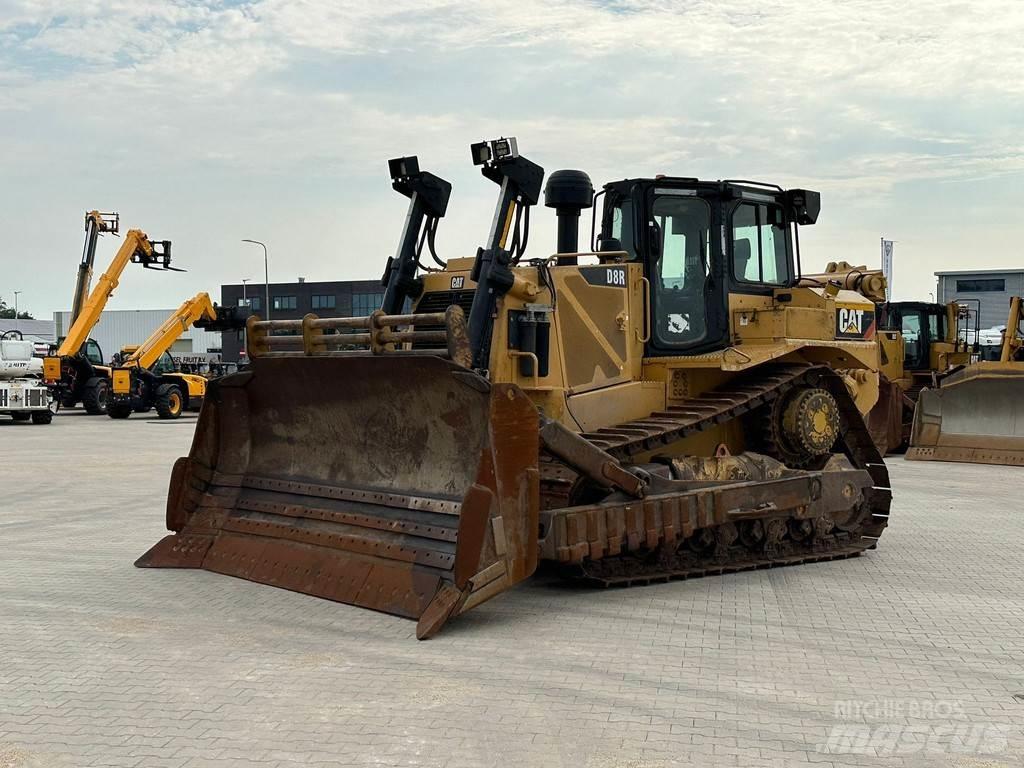 CAT D8R Верижни булдозери

