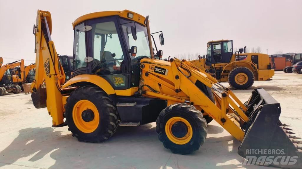 JCB 3 CX Товарач със заден ексватор