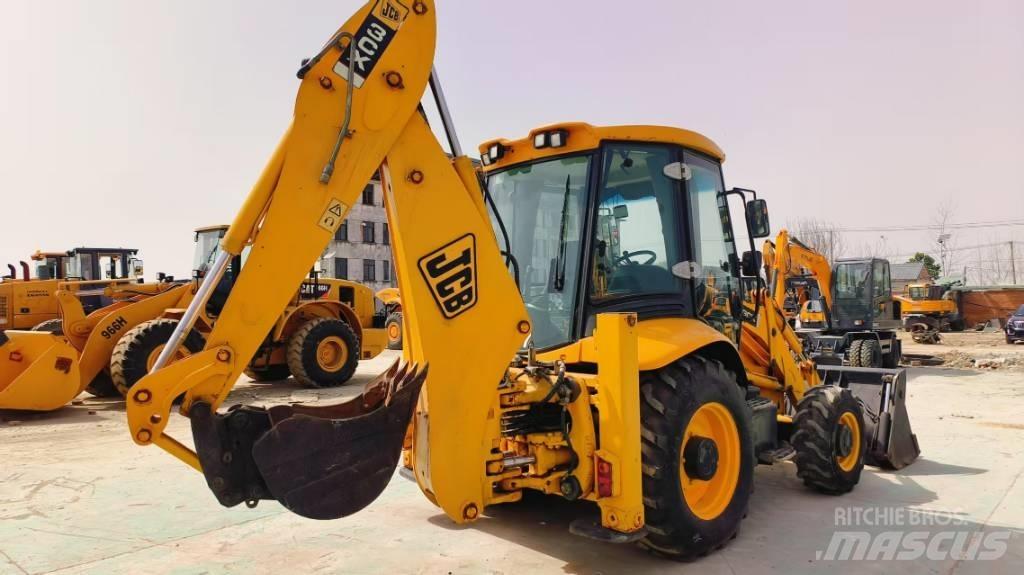 JCB 3 CX Товарач със заден ексватор