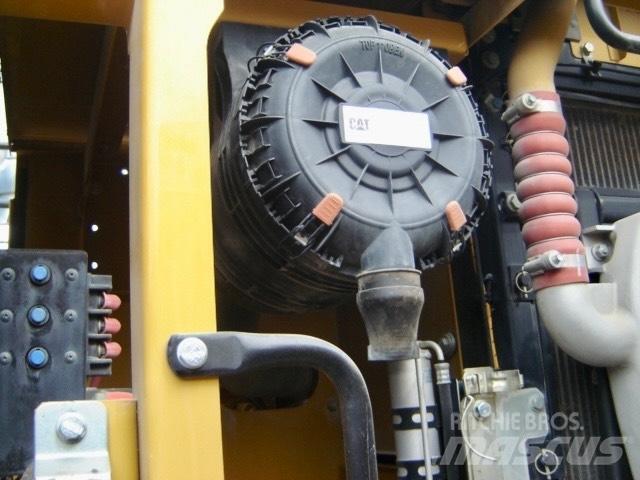 CAT 320 E Верижен екскаватор